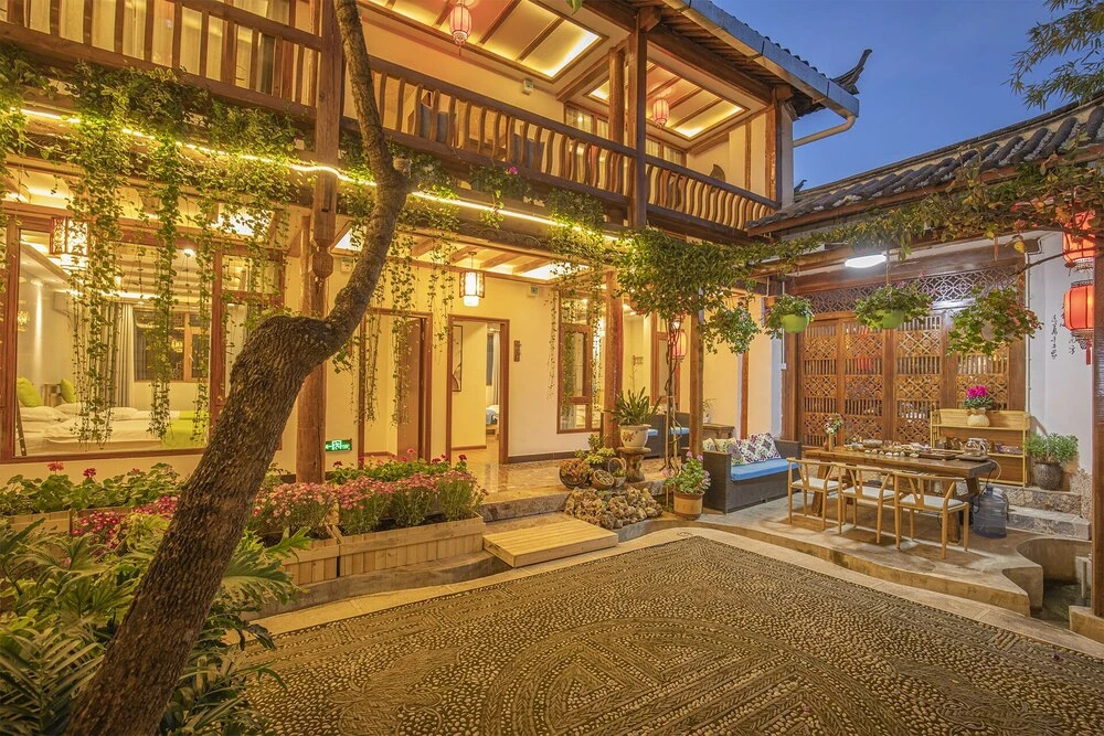 Wolong Inn