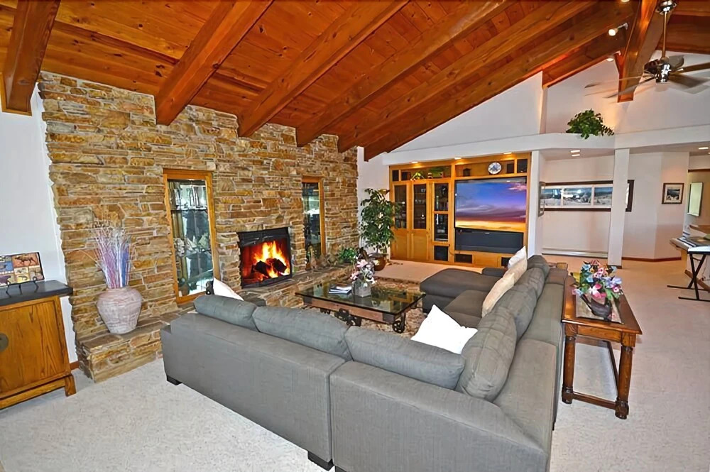 2203 White Sands Drive 4 Bedroom Home