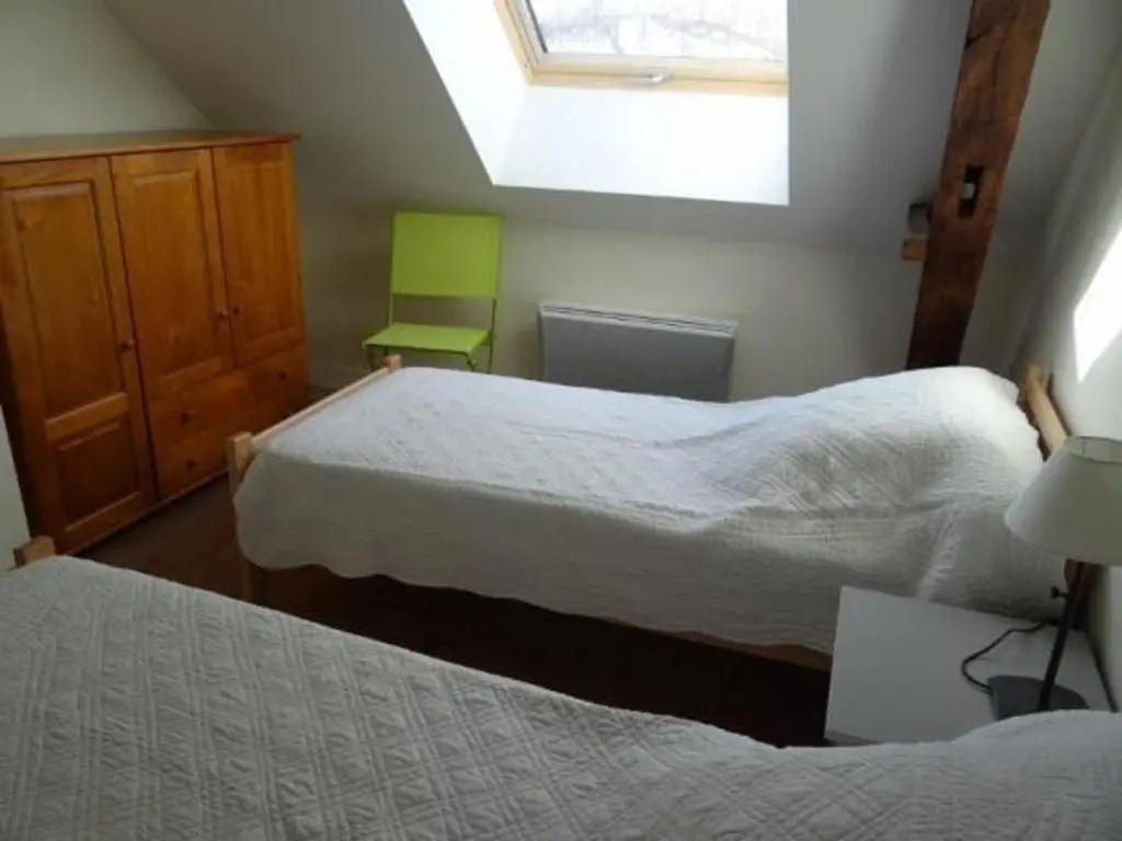 Gîte rénové en pleine campagne près du Mans : 5 chambres, terrasse, barbecue, accès Paris facile - FR-1-410-213
