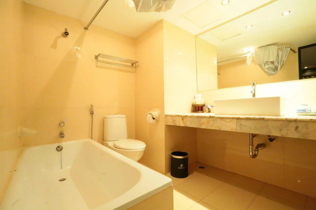 Pattaya Centre Hotel