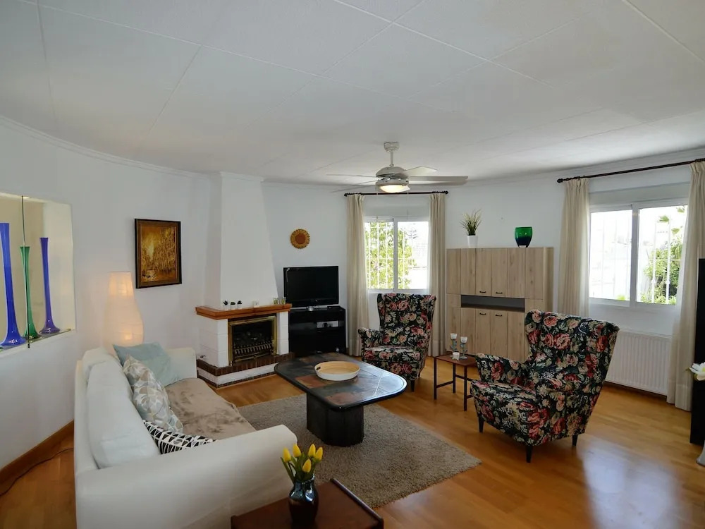 Charming Villa in Torrevieja With Private Swimming Pool