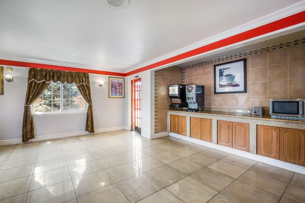 Americas Best Value Inn Denver
