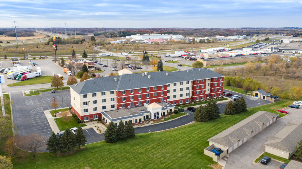 Holiday Inn Express and Suites St. Cloud by IHG