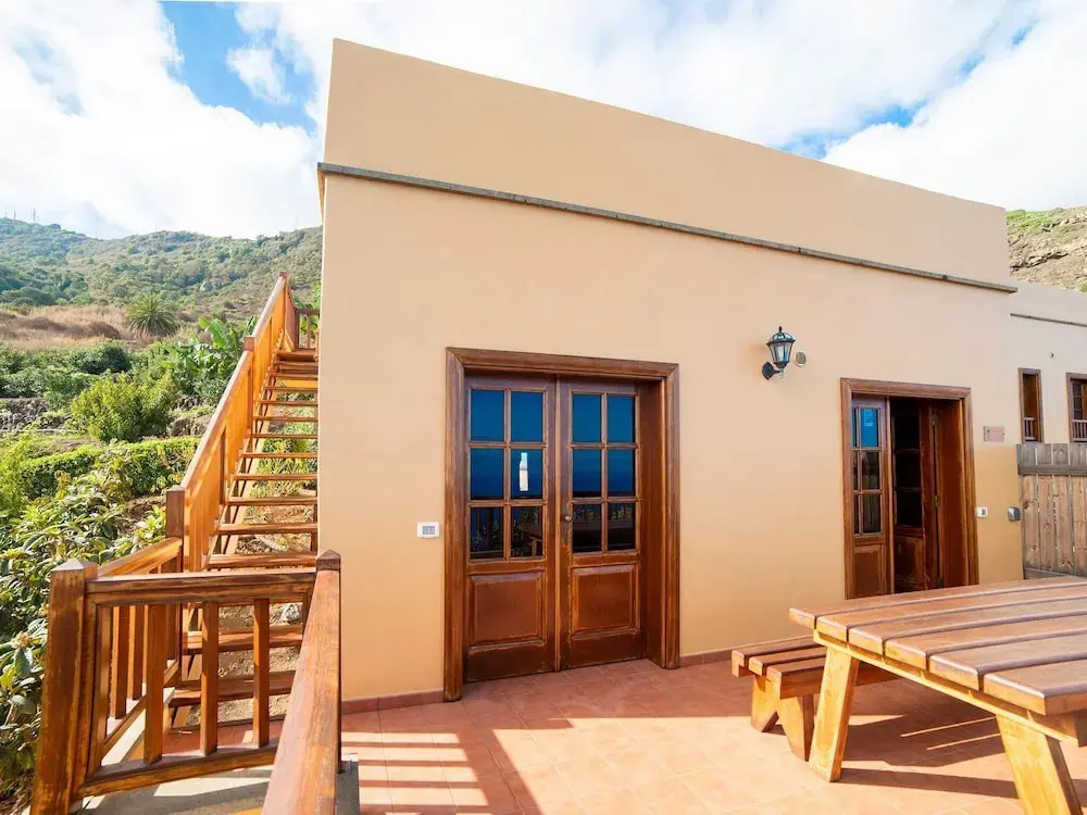 Nature Meets Luxury in Nice Apartment near Tenerife Coastline