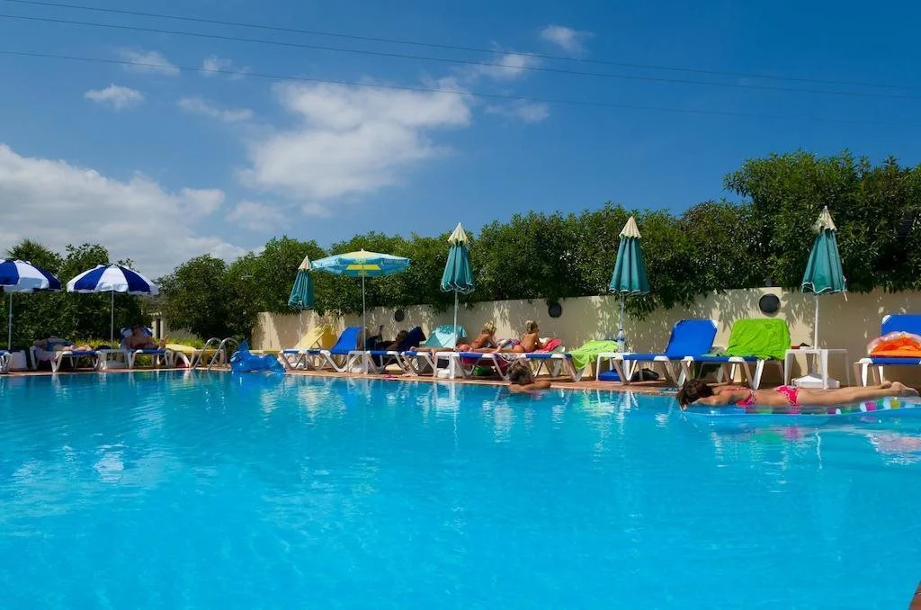 Eleni Apartments