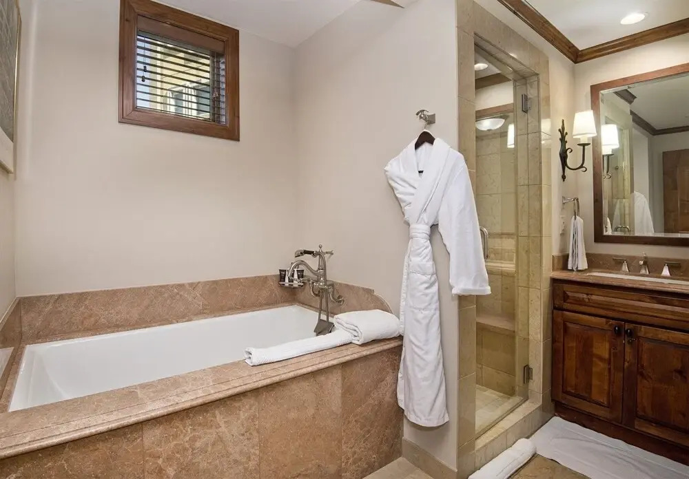 Luxury 2 Bedroom Residence in Lionshead Village