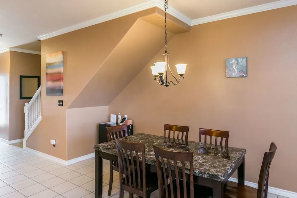 15102 Leeward Dr Townhouse Unit 502 - 3 Br townhouse by RedAwning