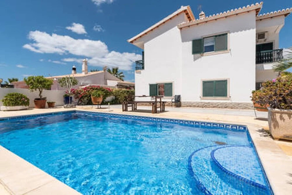 Studio in Albufeira, With Pool Access and Enclosed Garden - 3 km From