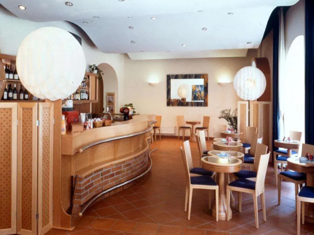 EA Hotel Tosca