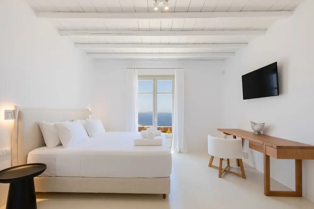 Renovated Luxury Oceanview Villa with Pool in Mykonos