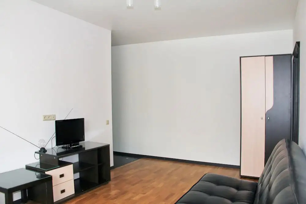 Apartment ALLiS-HALL on Karla Libknekhta 18