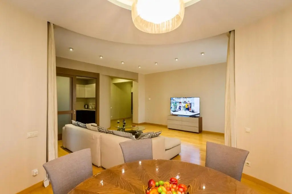 Central Cosy 5BD-5BATH Apartment