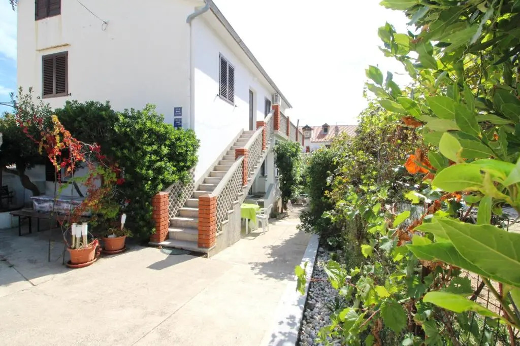 Apartment Plese
