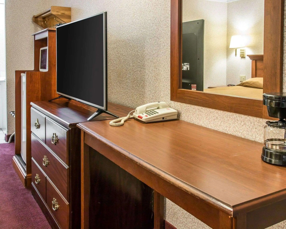 Rodeway Inn Madison Heights - Detroit