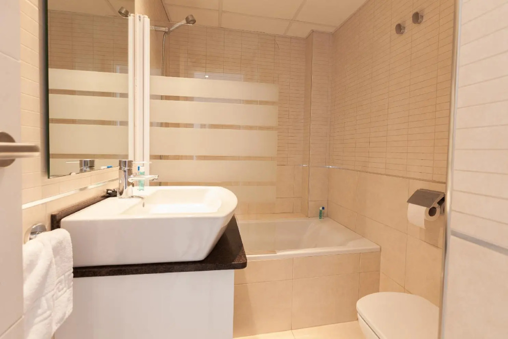 Camelina Suites
