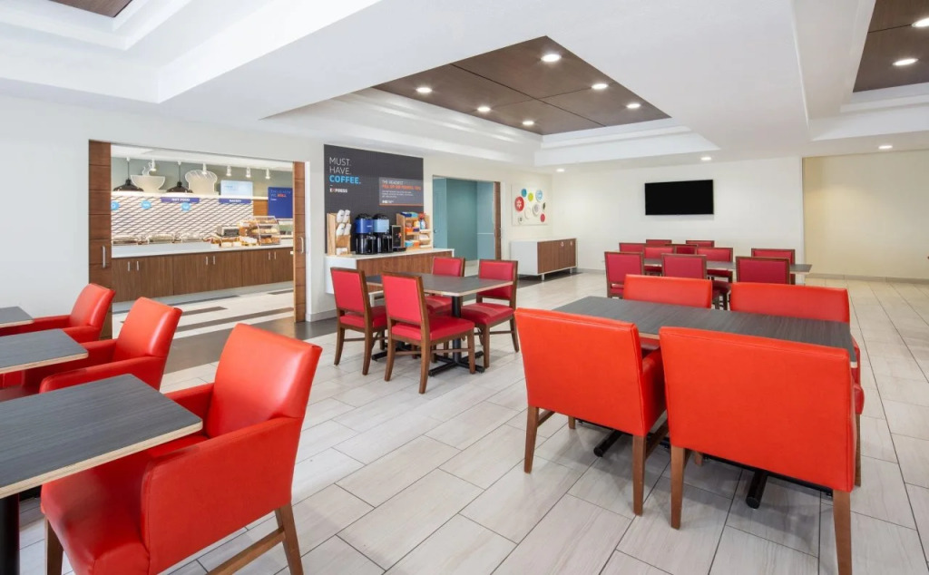 Holiday Inn Express Surprise by IHG
