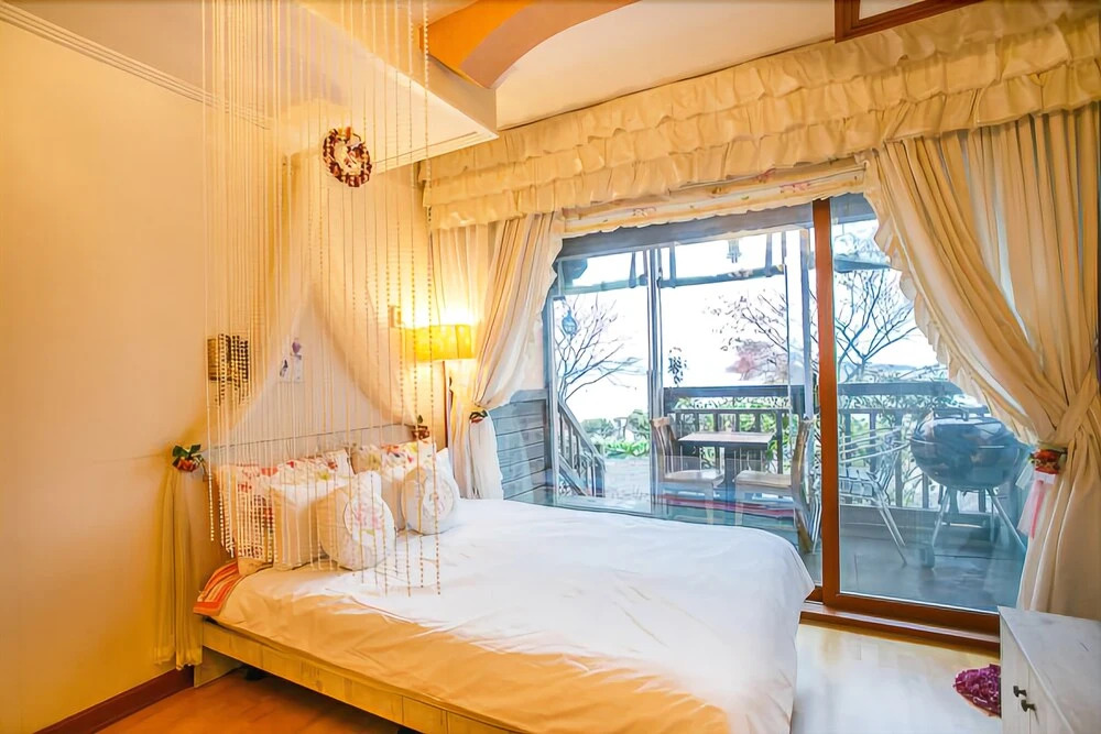 Seosan Sayblue Pension