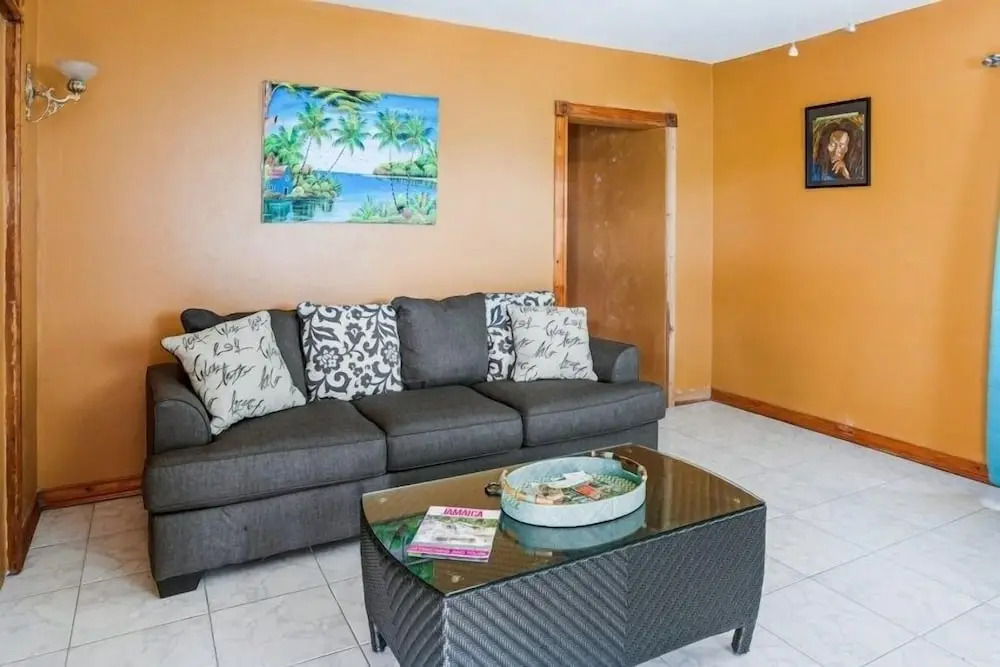 Yanceylargo Estate - Newly Renovated 3 Br Villa W Gorgeous Mountain Views 3 Bedroom Villa by RedAwning