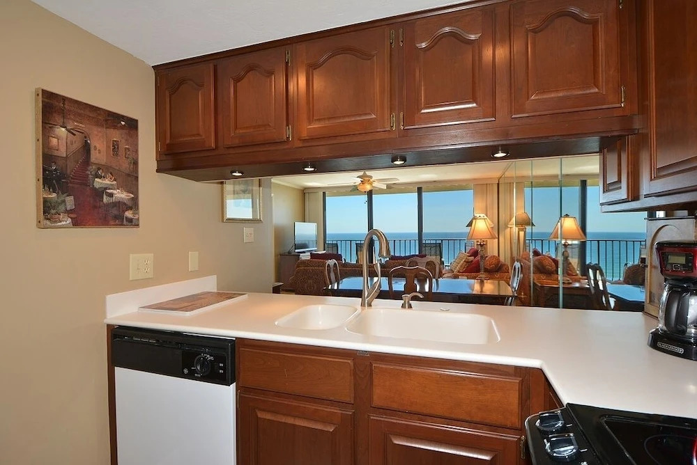 One Seagrove Place Unit 1408 2 Bedroom Condo by Redawning