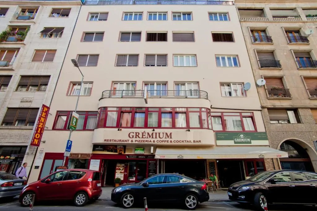 Gremium Apartments