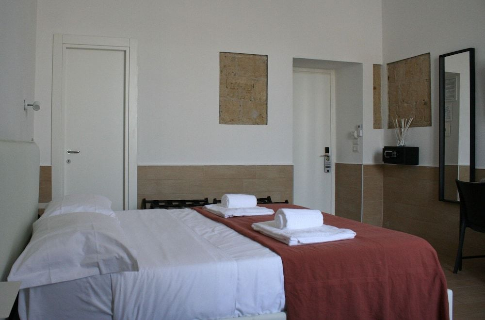 H22 Hotel