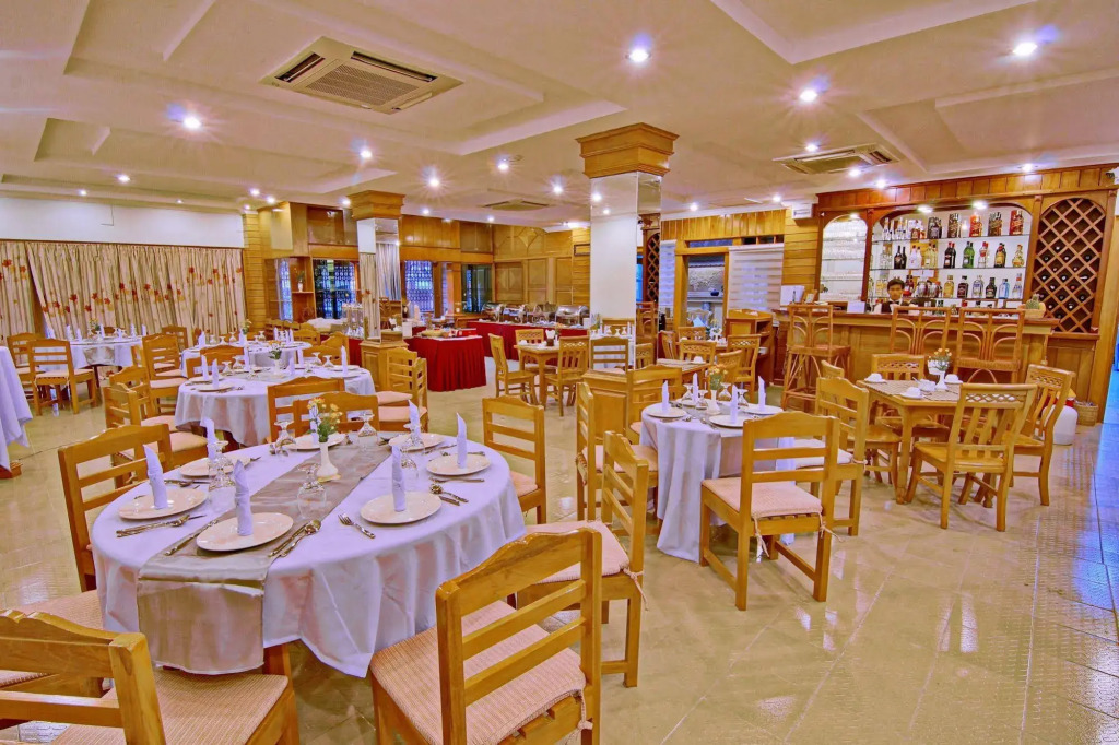 Hotel Dingar