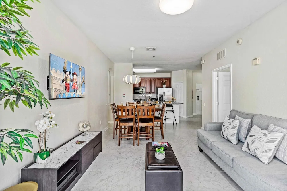 First Floor Vista Cay Condo W/free Resort Access!