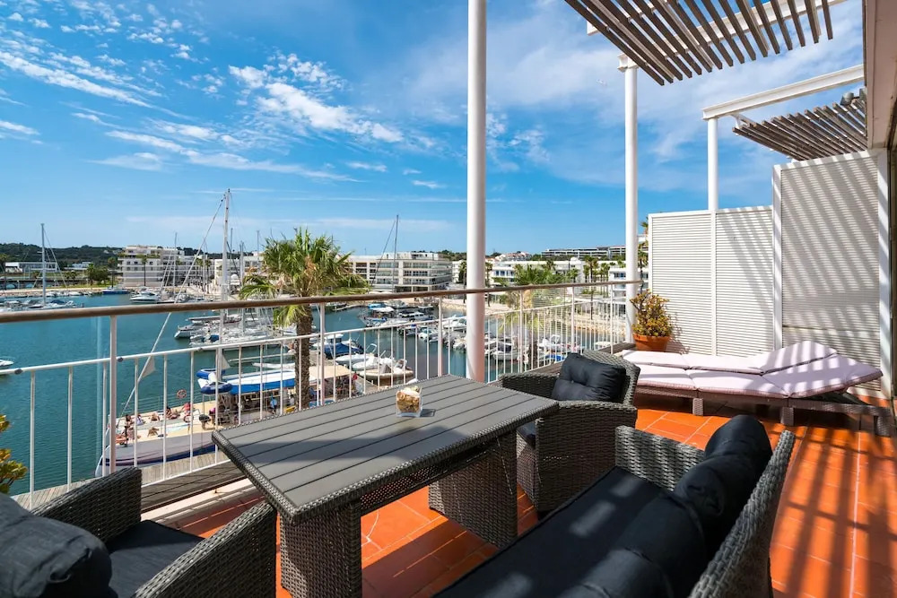 Marina de Lagos Penthouse - 250m From Beach