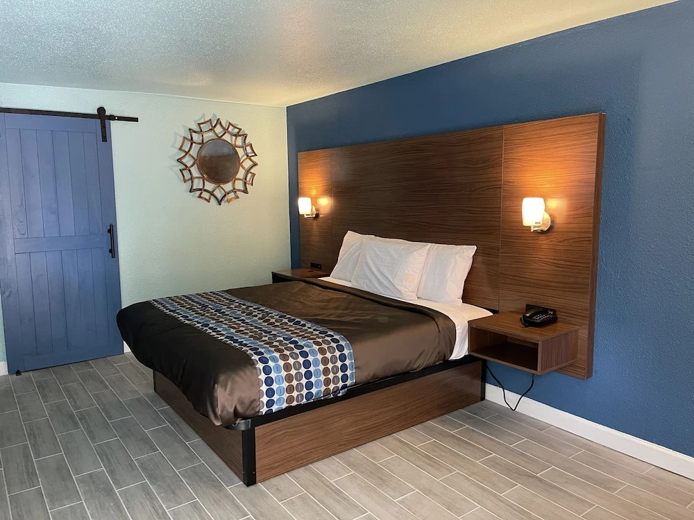 Cypress Inn