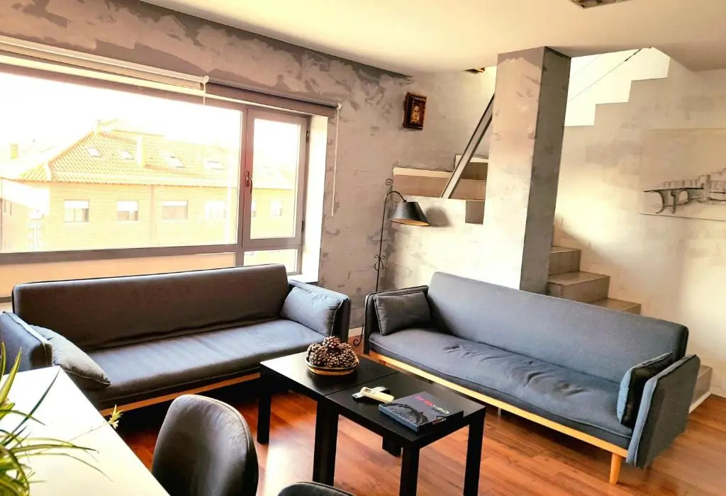 TOLETUM low cost LOFTS duplex diafanos o 2dormitorios PARKING Municipal Gratis al aire libre a 100m