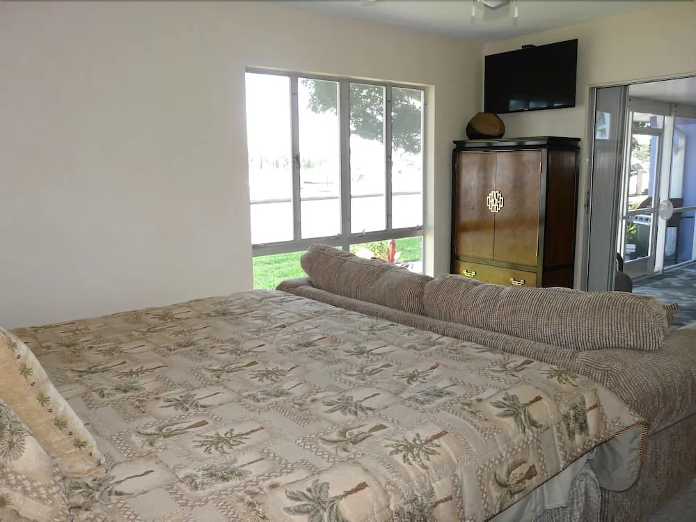 843 Buttonwood Court