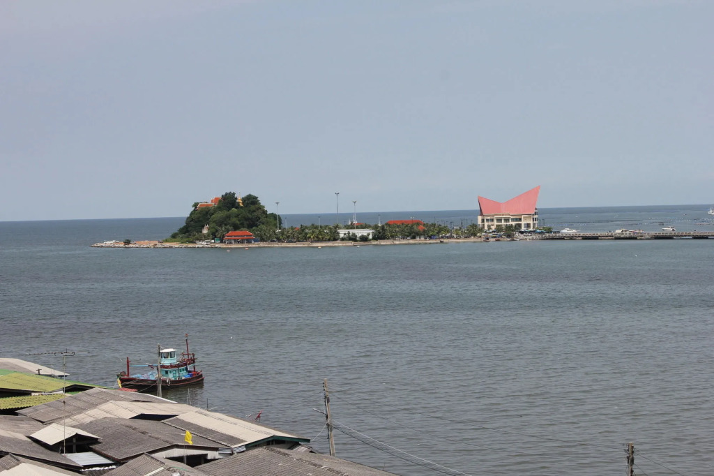 Seaview Sriracha Hotel