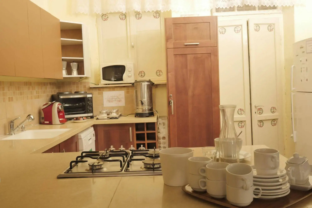 Allenby 2 Bed and Breakfast