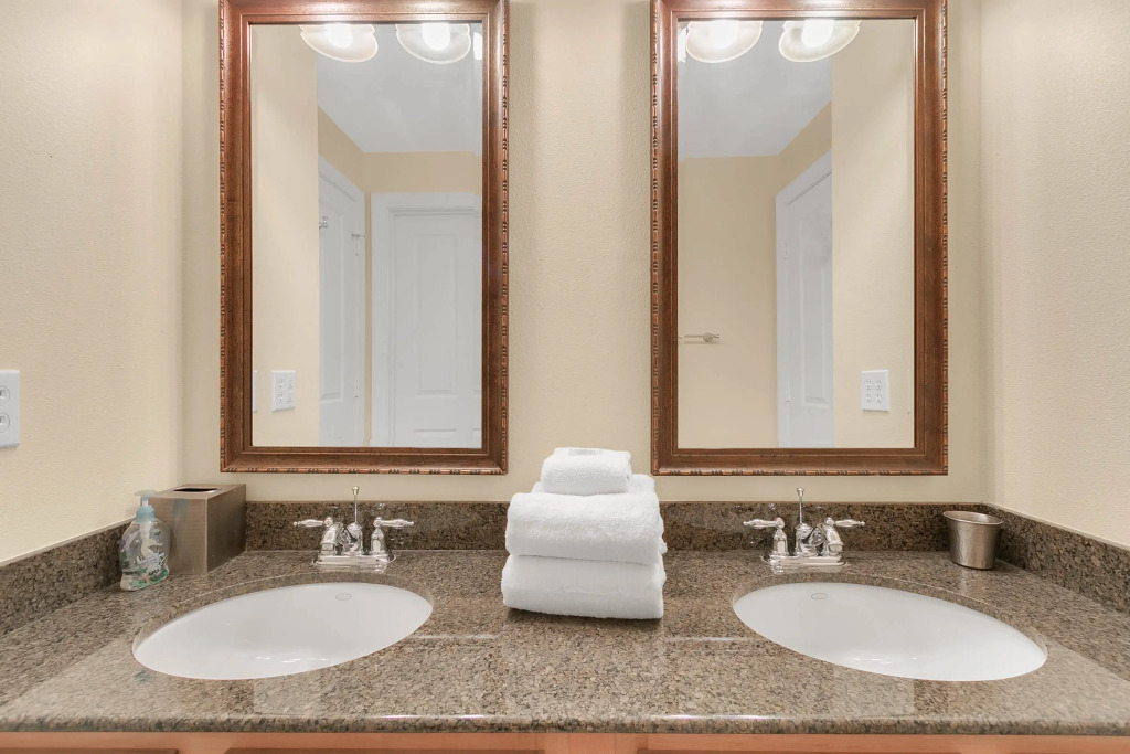3 Bedrooms 25 Bathrooms Reunion Resort 1589 Hc