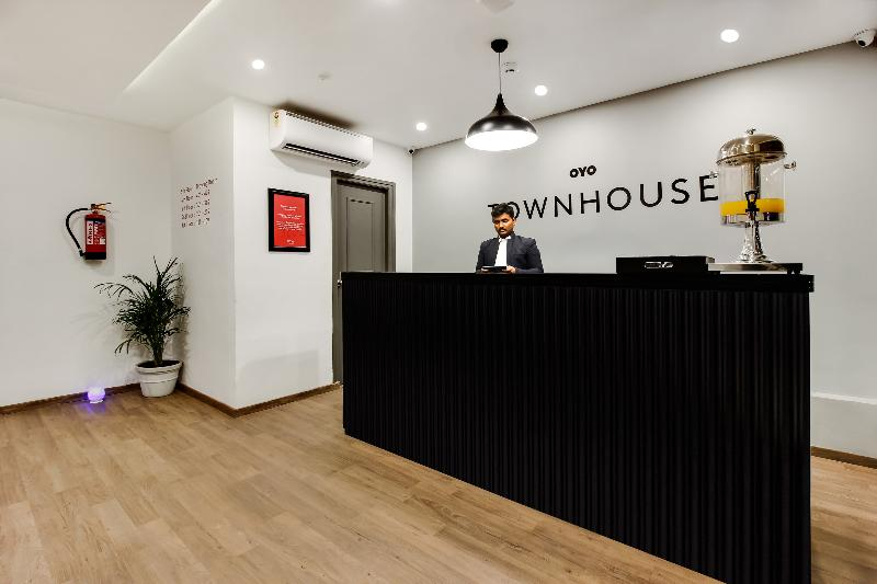 OYO Townhouse 77018 Gangothri