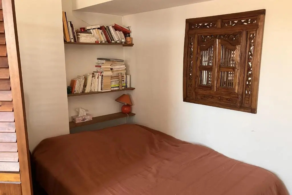 Superb 90m With Wifi Located In Avignon!