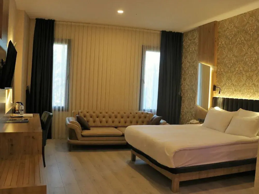 Isnova Hotel Airport