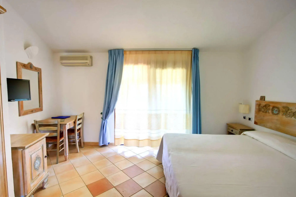 Porto Giunco Residence