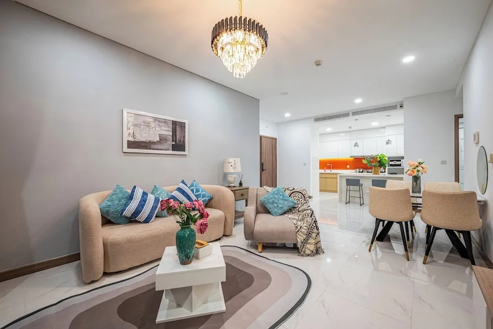 Luxury Sunwah Apartment near Landmark 81 - City View