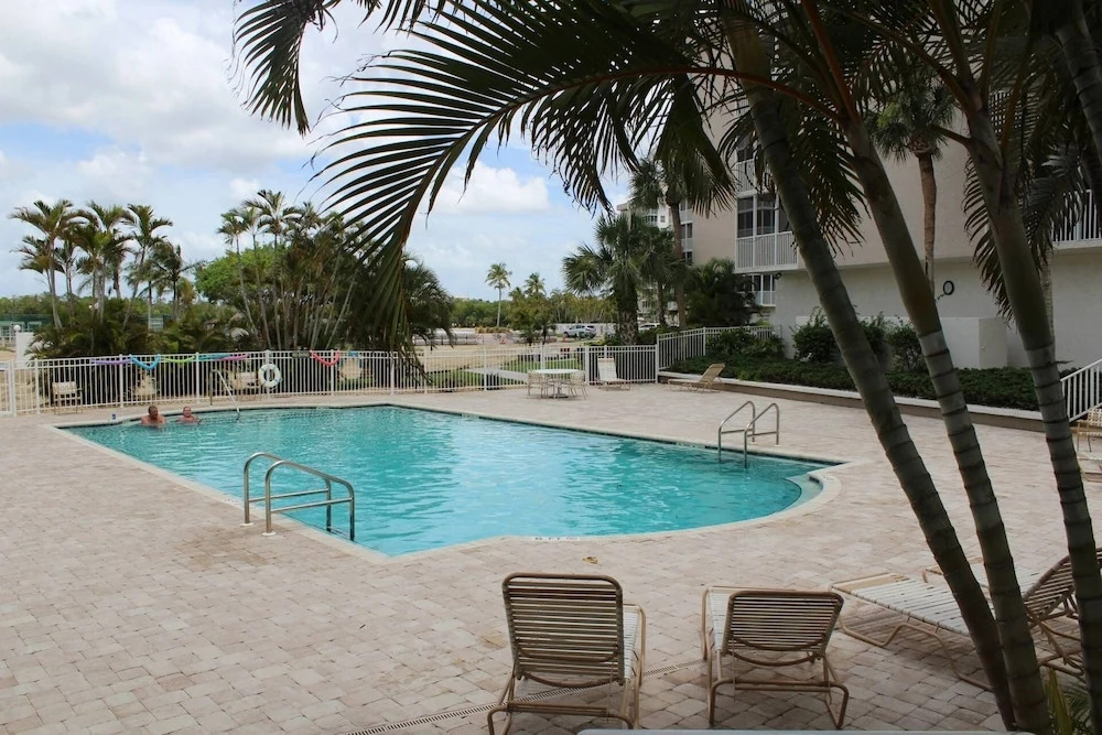 Beach & Tennis 1207