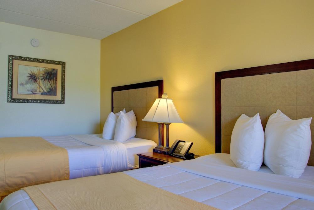 Holiday Inn Express Ft. Pierce-S HU