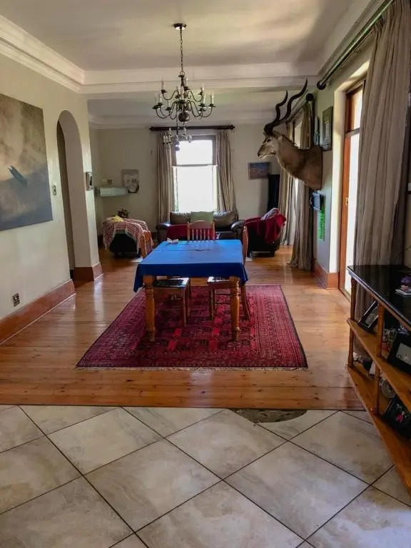 Secret Palace - Large 5 bedroom Family Home
