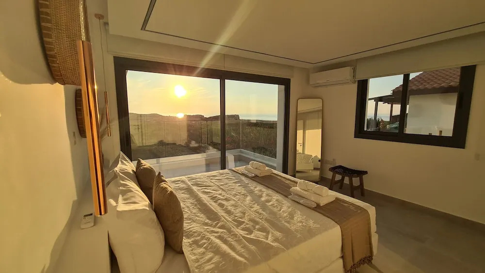 Phaedrus Living Venus Seaview Lighthouse Villa