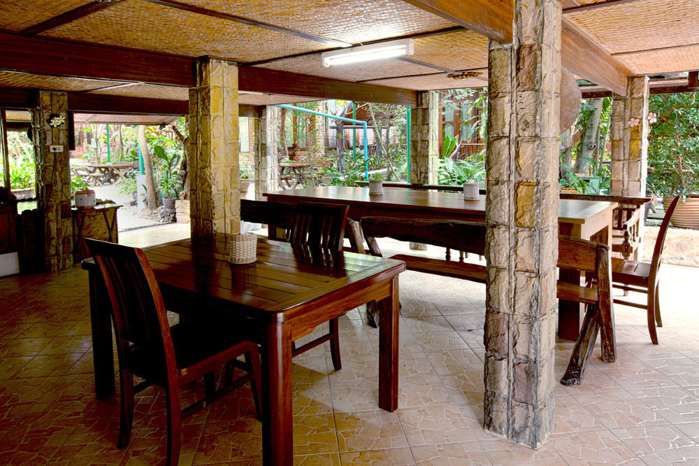 RuenNamyen Resort