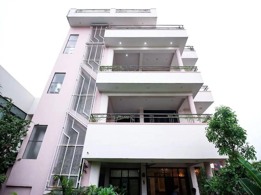 OYO 15218 Hotel Rasha Niwas