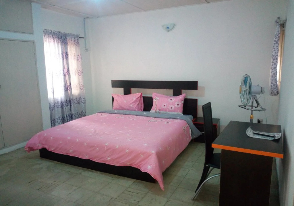 Red Clover Hotel