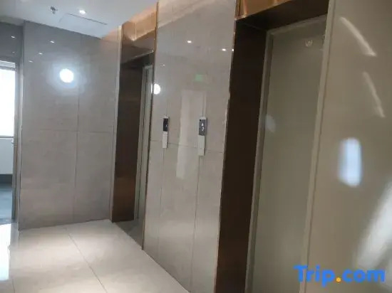 Haikou East Railway Station Boutique Homestay
