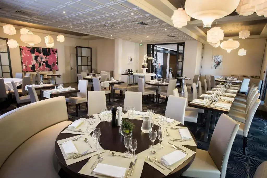 Logis Hotels Grand Hotel dOrléans et Restaurant Le Goulu