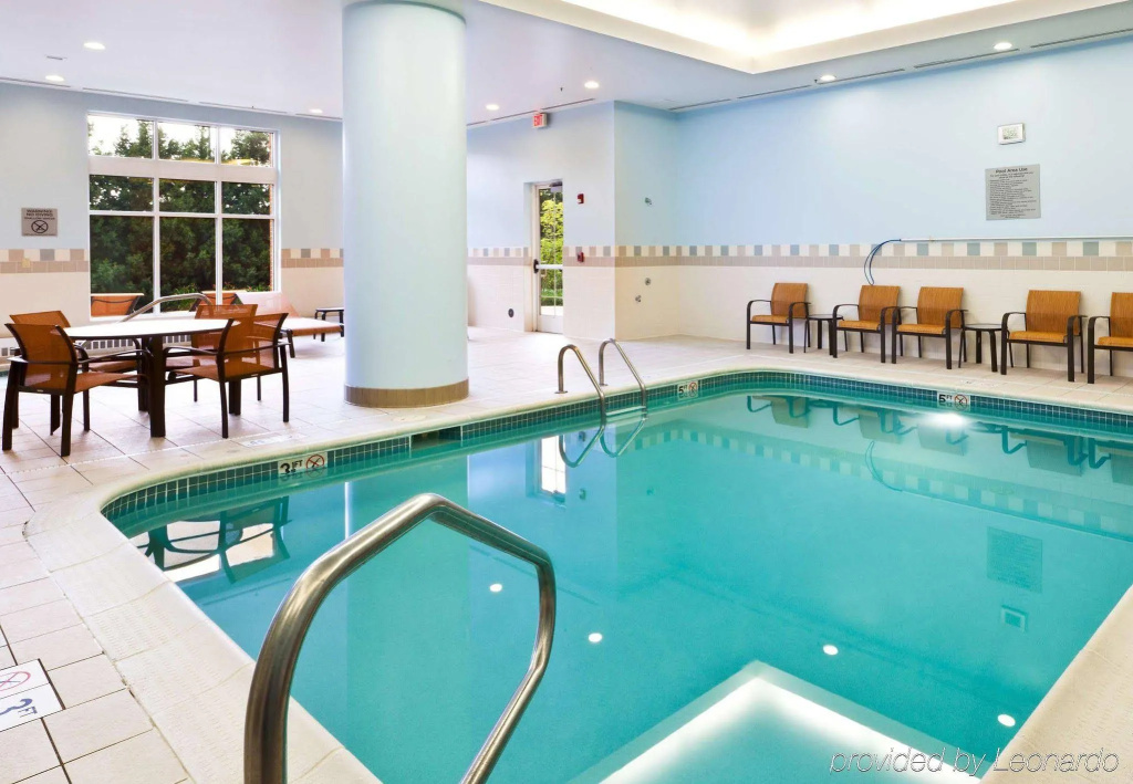Courtyard by Marriott Easton-Columbus
