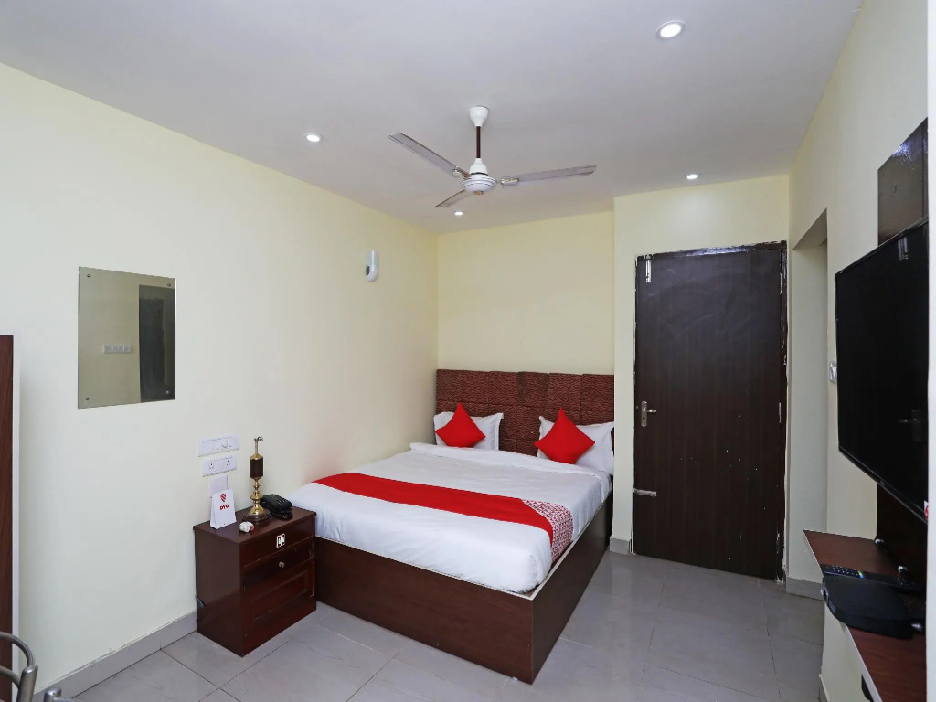 OYO 22510 Ma Classic Inn